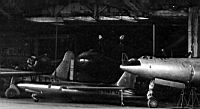 Le SO M2 et le SO-4000 sous un hangar